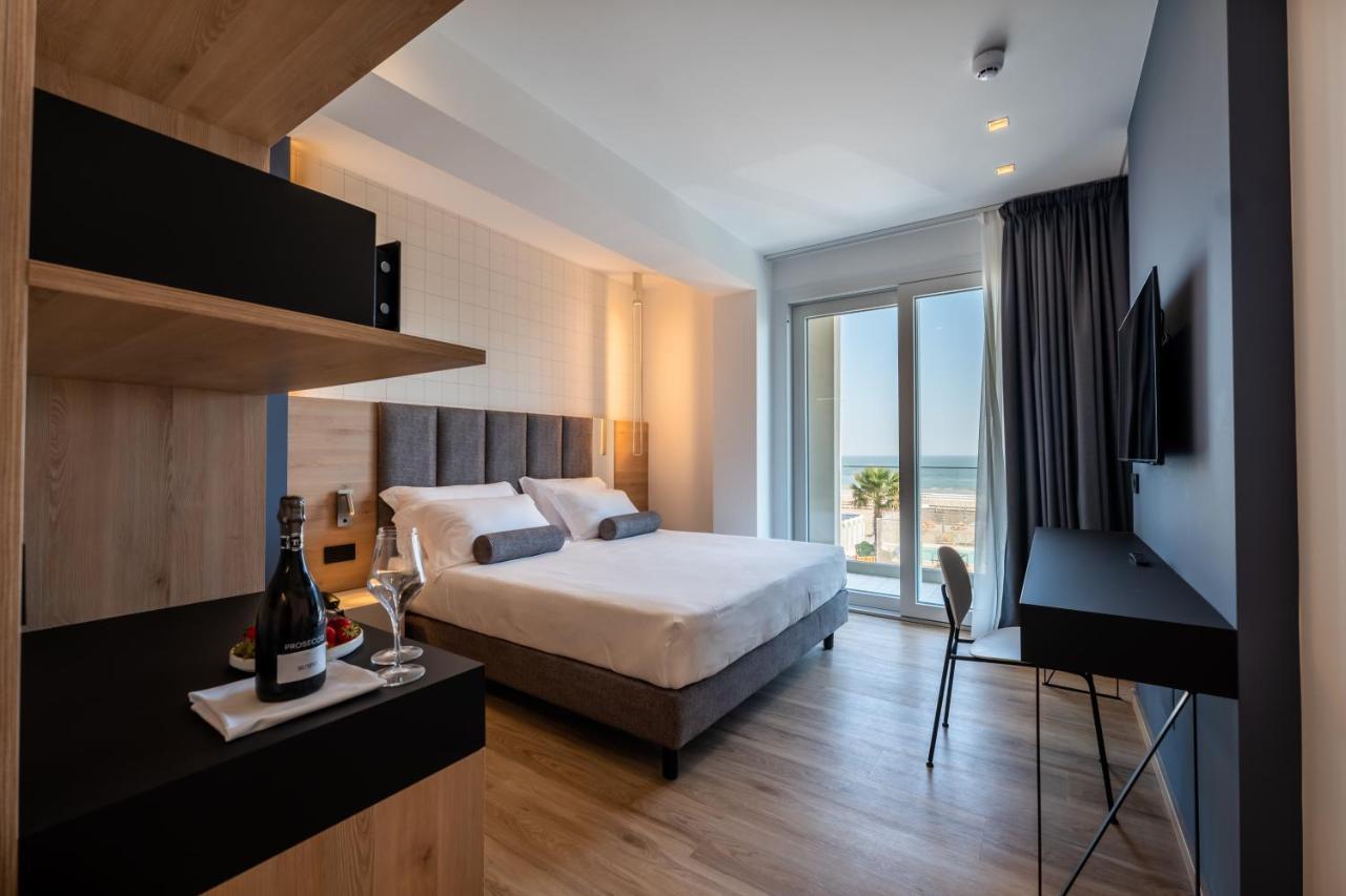 Hotel Sporting Ричоне Екстериор снимка