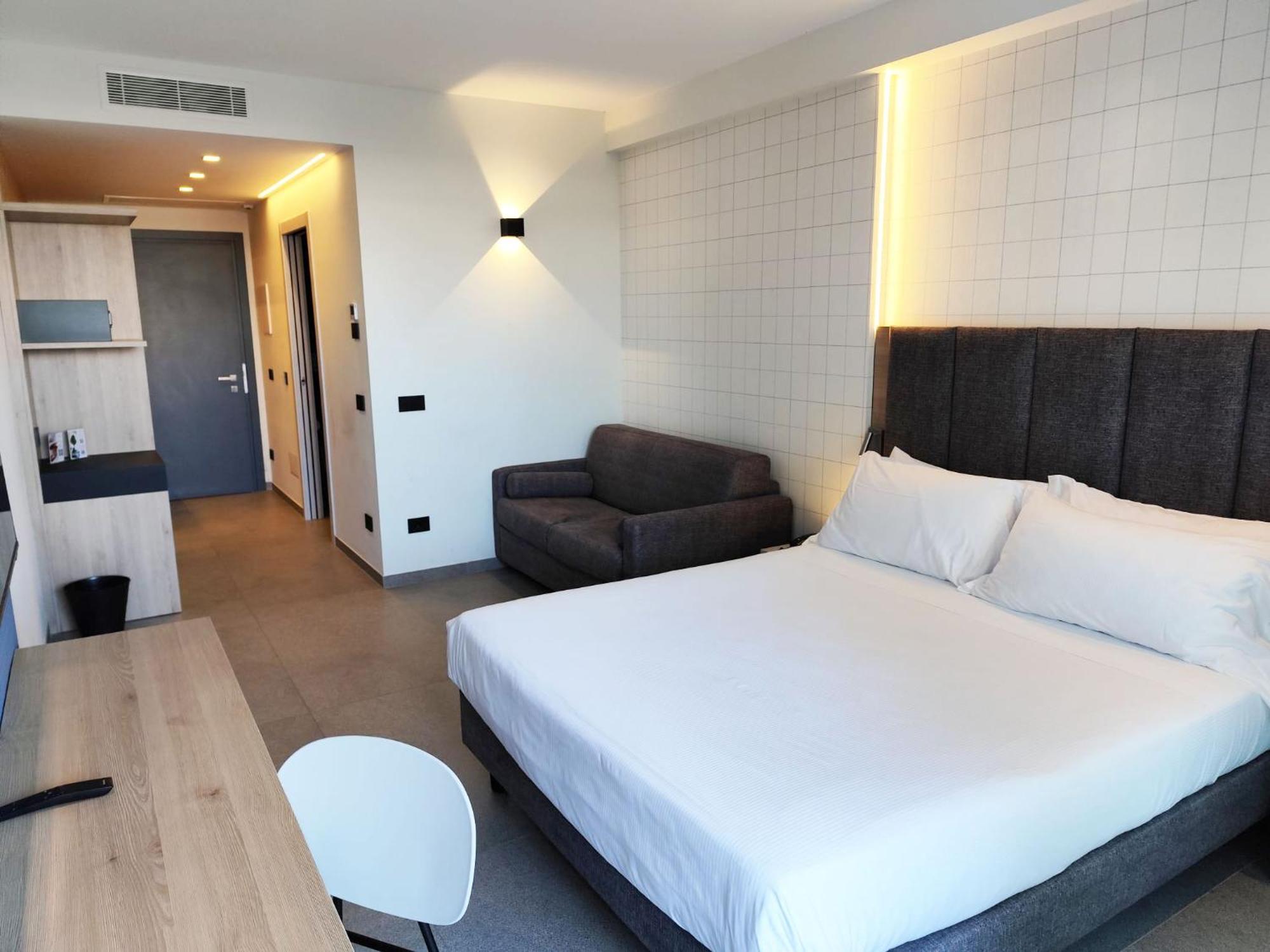 Hotel Sporting Ричоне Екстериор снимка