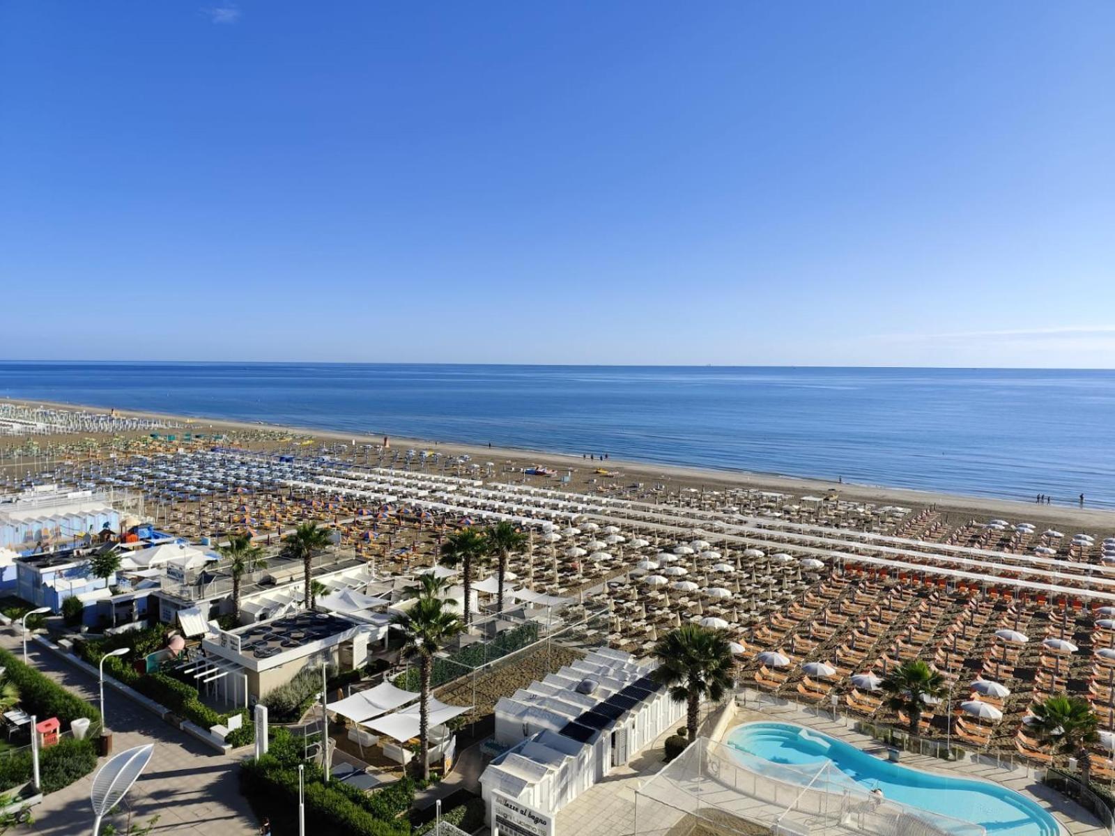 Hotel Sporting Ричоне Екстериор снимка