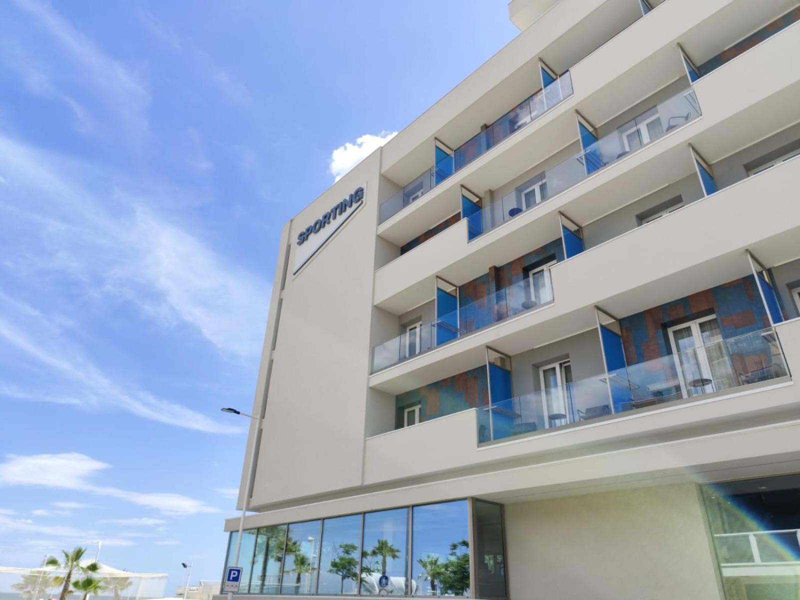 Hotel Sporting Ричоне Екстериор снимка